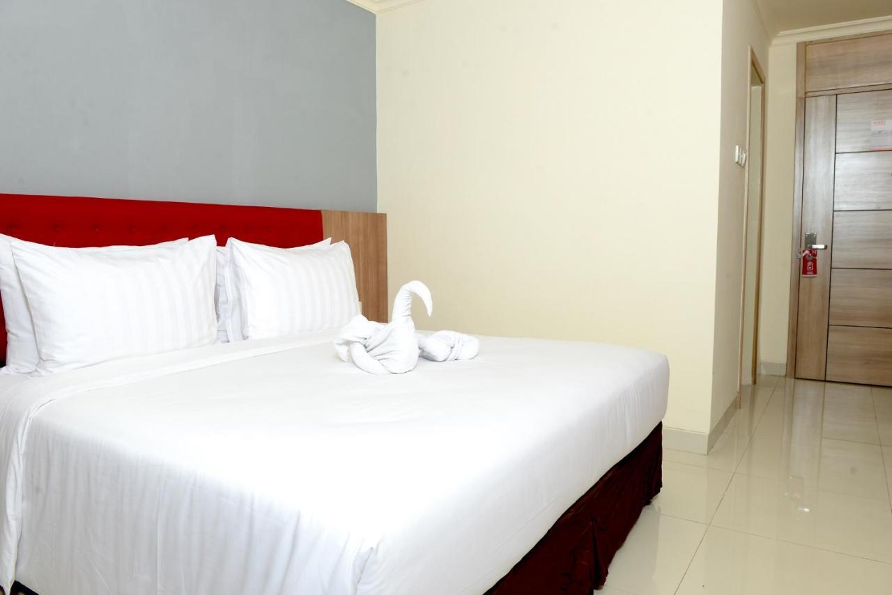 Moritz Hotel Rsab Harapan Kita Jakarta Exteriör bild