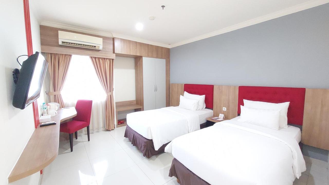 Moritz Hotel Rsab Harapan Kita Jakarta Exteriör bild